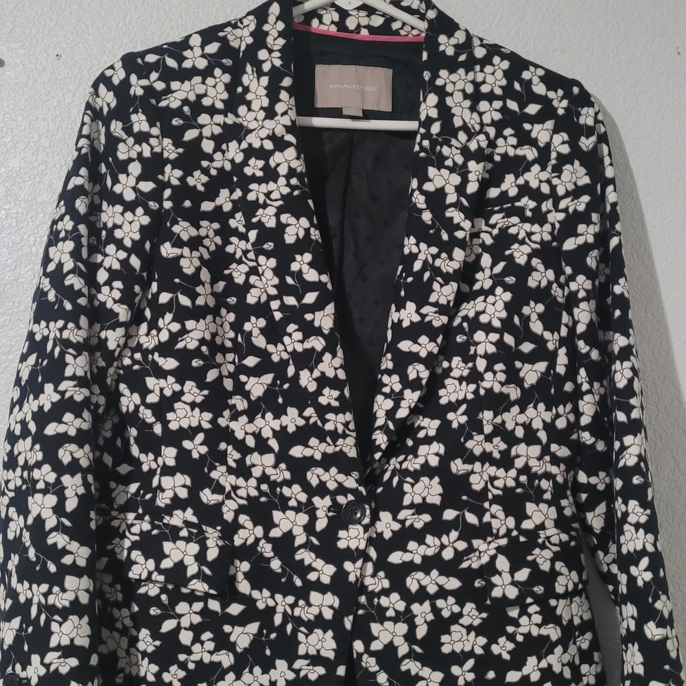 Banana Republic Black and White Floral Blazer